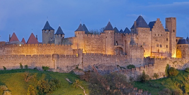 Die Burg in Carcassonne beim Abendlicht